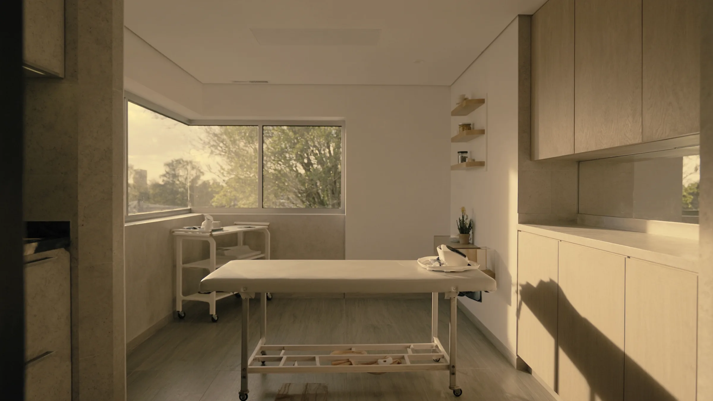 Chiropractor marketing, chiropractic clinic, bright, uncluttered treatment room