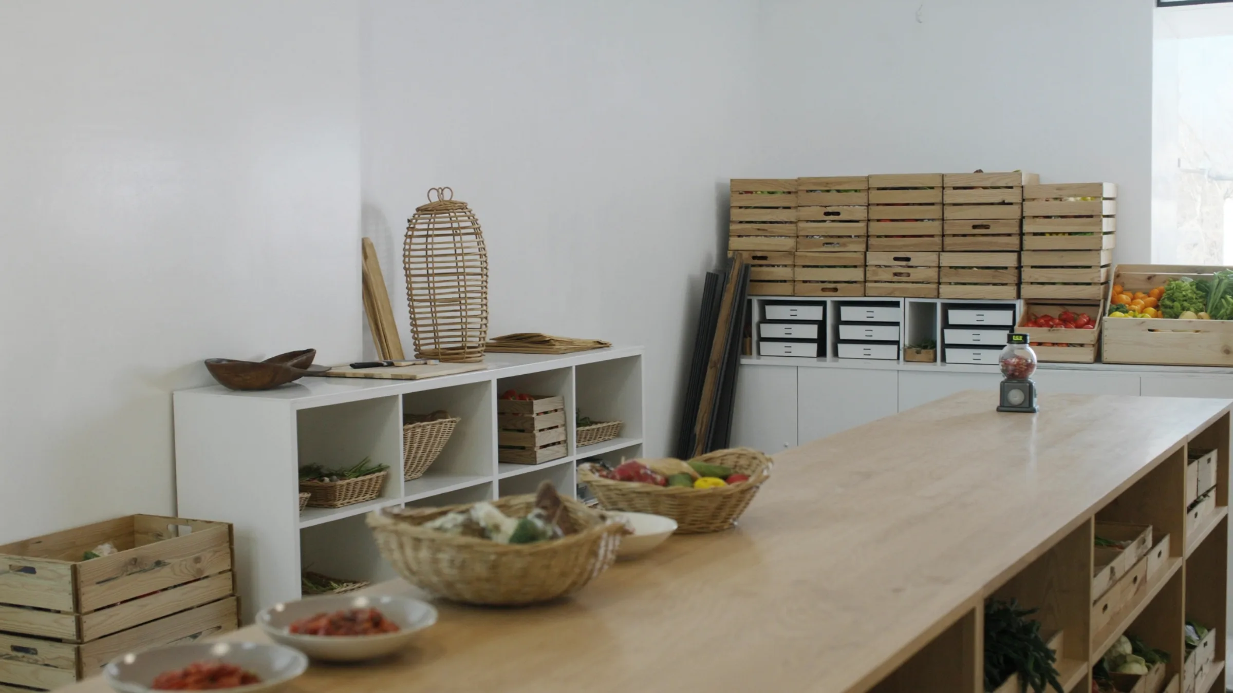 Food ecommerce marketing, online grocery, fresh produce in wooden crates