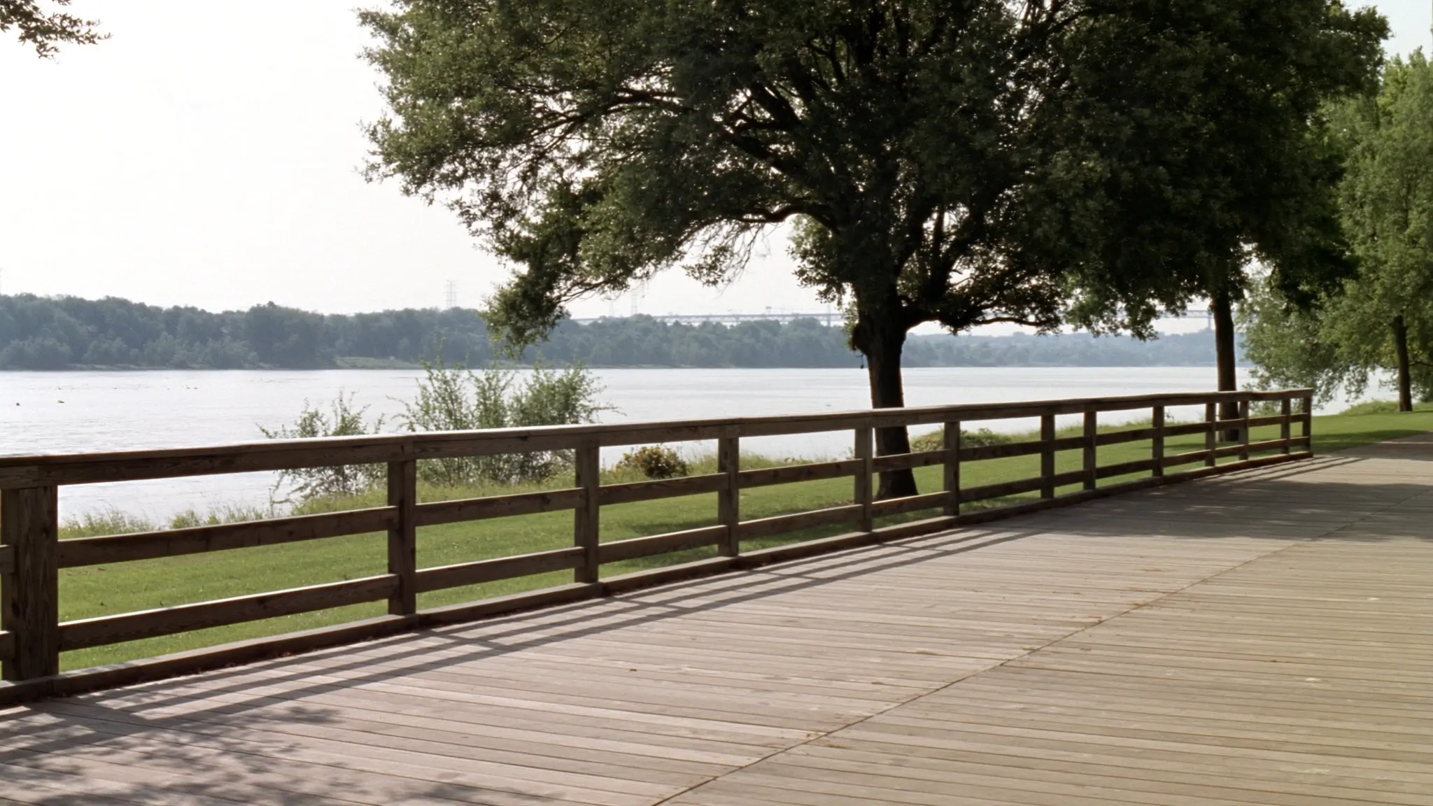 Repentigny, marketing agency, wooden boardwalk along the St. Lawrence River